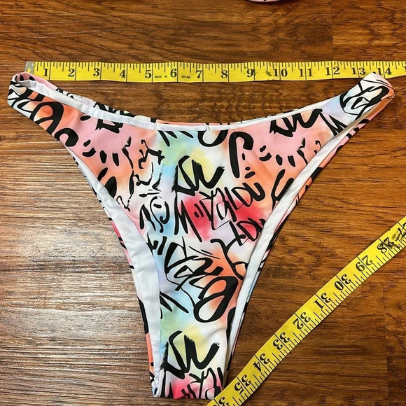 Kamoni Graffiti Print Bikini Push Up Low Rise NWT - Picture 8 of 16